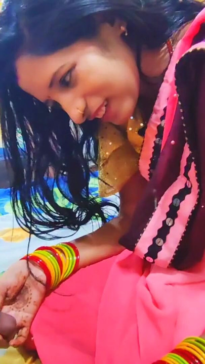Hintli köylü ateşli kız parnita boyfreind easypron Hintçe ses ile seks yapıyor | Klip 1
