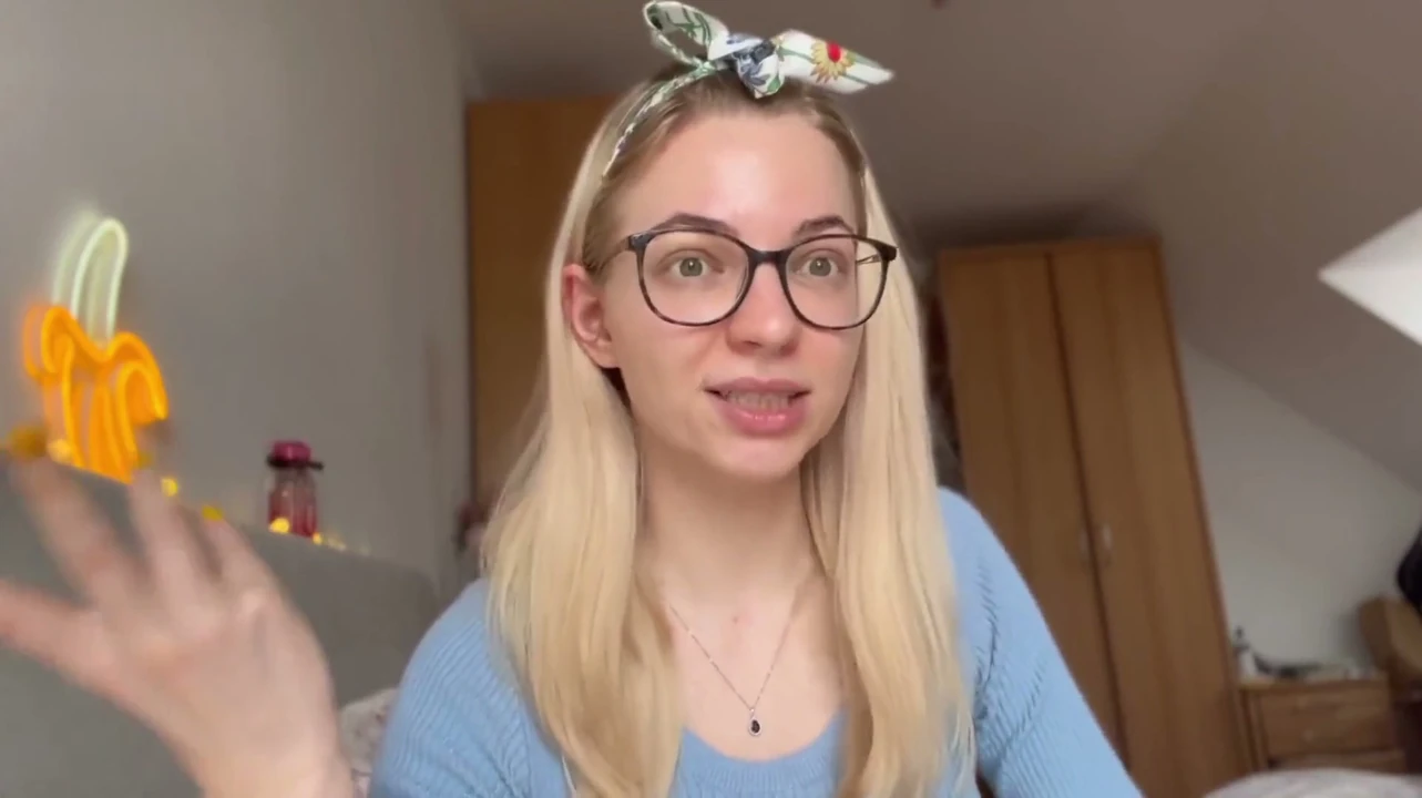 How to Tell Her About Your Micro Size!