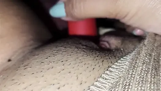 Powerful toy that eats, my pussy, it reached heaven and gives me an orgasm
