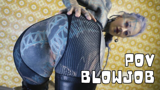 Yüksek topuklu anal azdırma dövmeli yıldızı