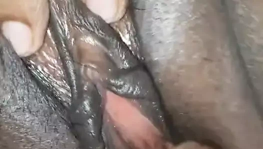 Yaluwage evli kadın agilla gahala dipu athal eka (arkadaşının karısıyla parmaklama eğlencesi)