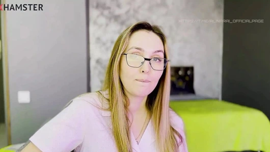 Üvey oğlu üvey annesinin kıçına kalın cum bıraktı. - eğer beni kıçımdan sikmek istiyorsan, yap