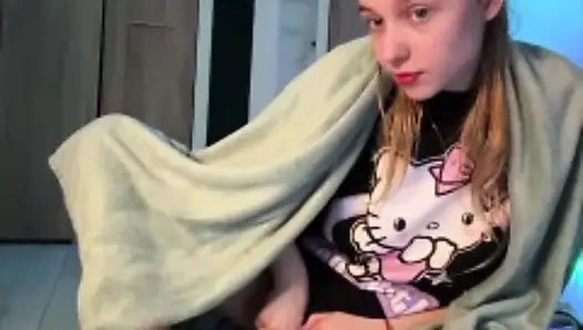 Büyük bir yarak götümü sikiyor