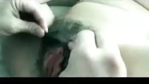 Aunty bana onu büyük sürpriz kedi gösterir, ben becerdin onu