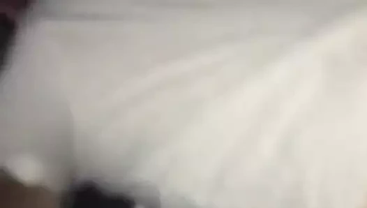 Heteroseksüel evli adam, garajında ​​ikiz doğurur.