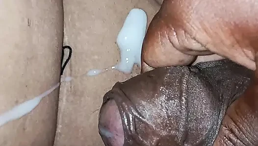 Bhai Ne chhoti bahen ki chut fad dali