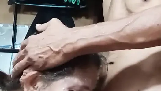 Başka bir götlü sikimi güçlü bir şekilde tatmin etti