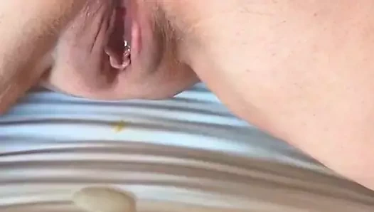 La chatte de ma femme plein de sperme