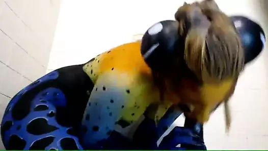 Seksi bir kurbağa ile sanal seks