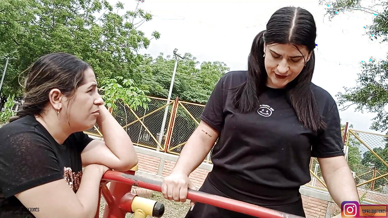 Arkadaşımı ayrılığından sonra kedi yalamayla biten rahatlatıcı - ispanyolca porno
