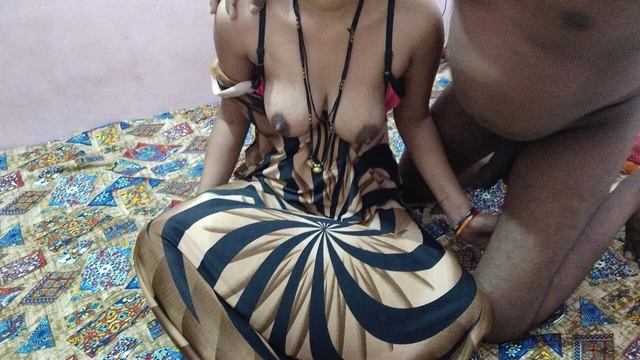 Hintli desi marathi evli kadın sert sikişiyor