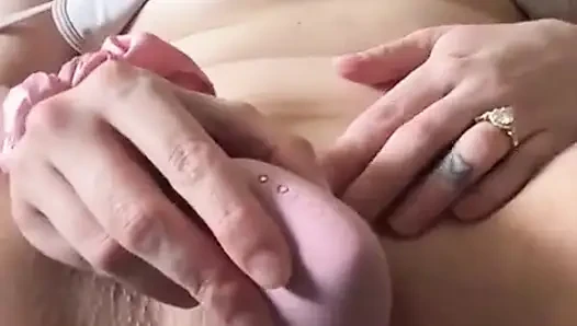 My Clit Got Sucked by a Toy Until I Finally Cum
