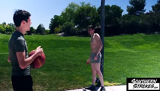 Southernstrokes ahşap hasatı ve xavier ryan prezervatifsiz sikişmeyi seviyor