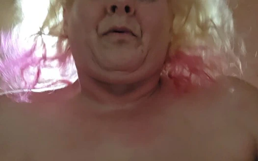 Kadın arkadan sikiliyor