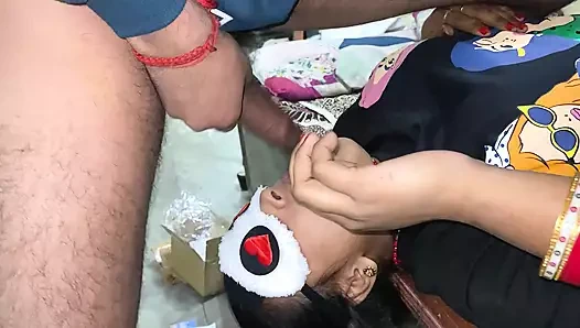 Bhabhi pura lund muh me kitna pyar se le rhi hai