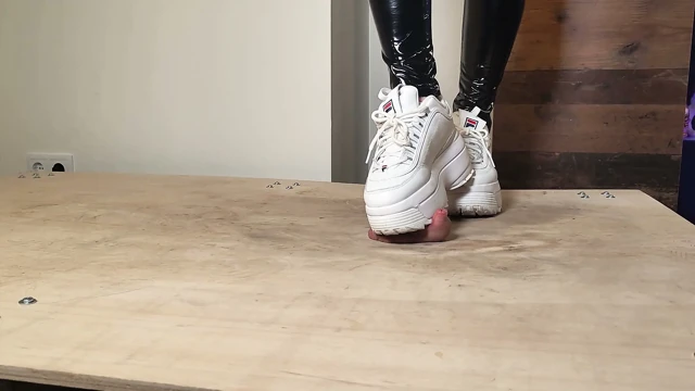 Fila Disruptor Plateau Cock Crush Full Clip - Lady Thaya