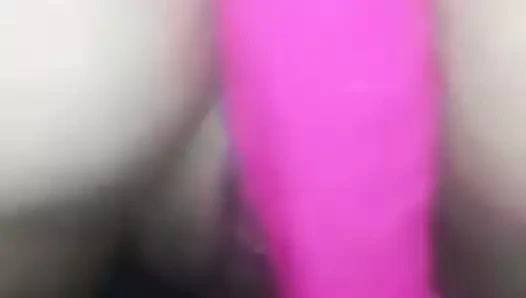 Oyuncak içinde ona sürtük kedi