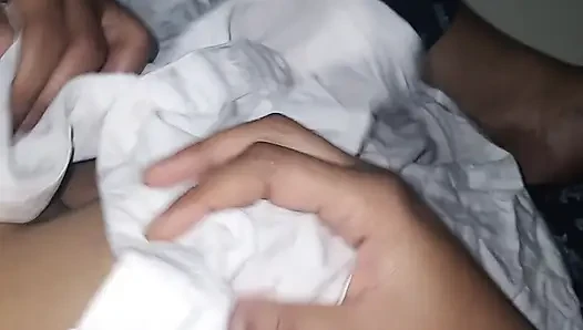Hintli seksi kamera kızı