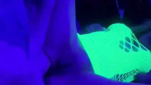 Zoey Portland kulübün arkasına büyük yarak alıyor