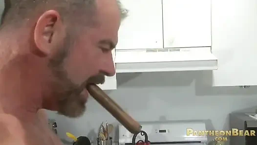 Ford Holland ve Rob Thomas