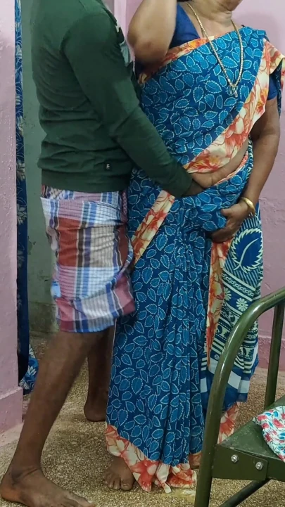 Hot Amateur Indian Mature Babe Surrenders to Deep Passionate Love