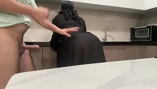 Müslüman tesettürlü üvey anne sikiliyor