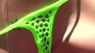 Ateşli bikinili kız