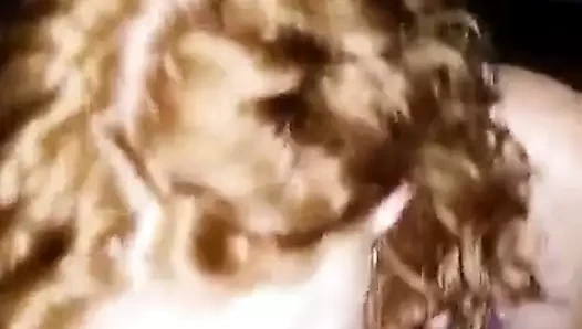 sevimli kolej kızıl emme horoz