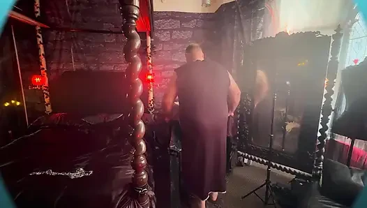 Bölüm 1:- Lanista ayı cezası ve kitty ile oyun zamanı.