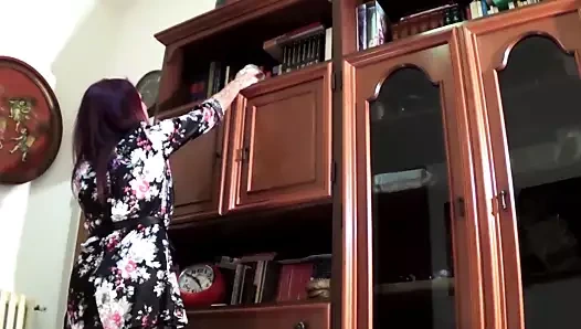 Yardım edin, şu anda büyük bir sert yarağım var (tam film)