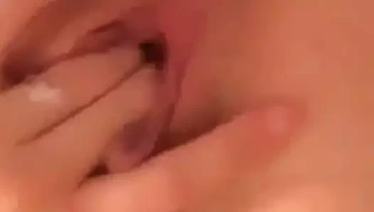 Ateşli kız yalnız