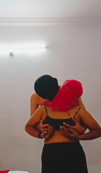 Erkek arkadaş kız arkadaşını sert sikiyor