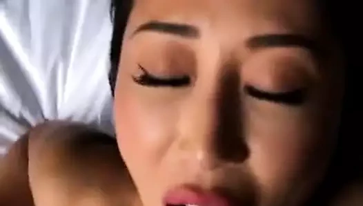 20200922172251 Nicole Doshi, Asyalı esmer bakış açısı