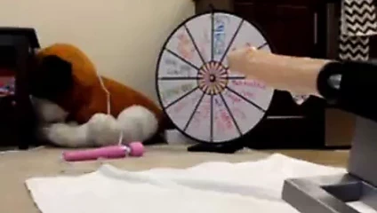 seksi sarışın masterbates ile özensiz ıslak derin boğaz