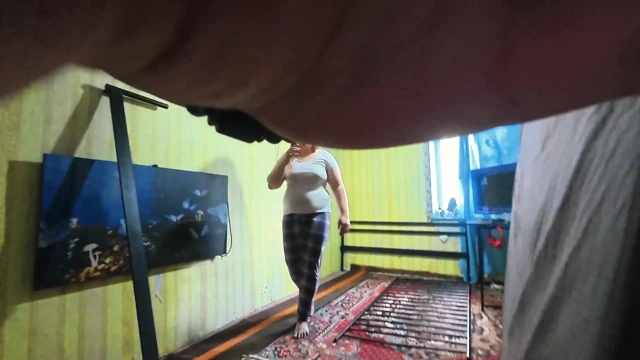 Kamera Arkası, Kesilmemiş. Yeni Bir Seks Yatağı inşa Ediyoruz