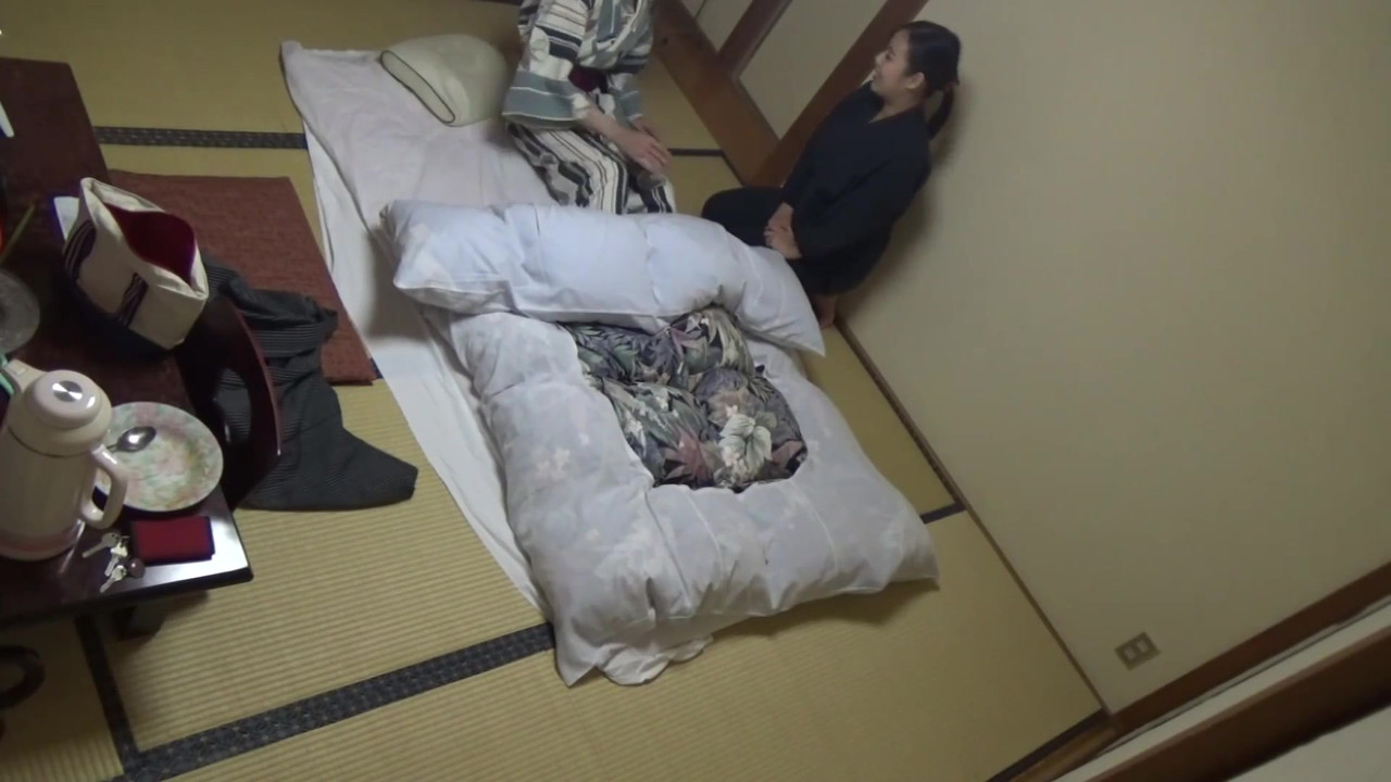 Seducing a Housekeeper Who Came to Lay Out a Futon