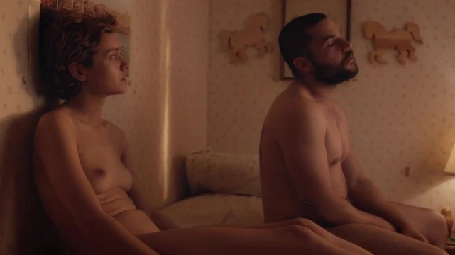 Olivia Cooke - ''katie veda ediyor''