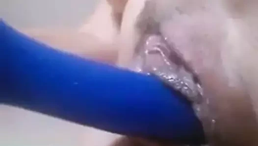 Arap kadın onu yapay penis seviyor