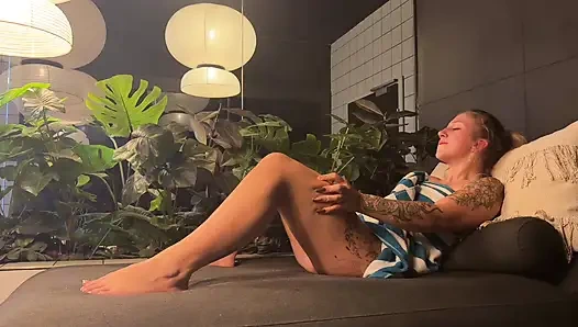 TamyTation Masturbation in the gym