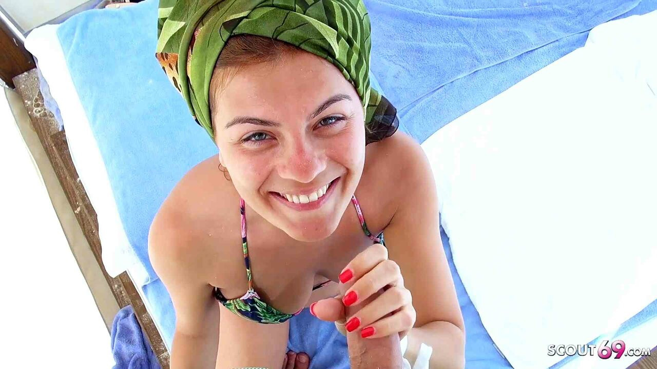 Gerçek Alman amatör çift sikme at the plaj pavilion üzerinde tatil gezi
