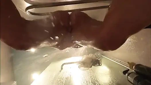 Banyo Altında Web Kamerası. Kız arkadaş duşta seksten sonra