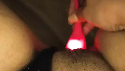 Bir horoz beklerken amına dokunuyorum