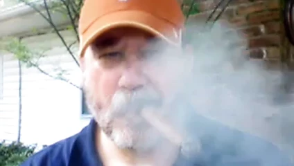 Şişman puro babası boşalıyor