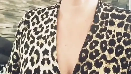 Merhaba, Seksi MILF'in Sekse Ihtiyacı Var, Benimle Oynamaya Geldin