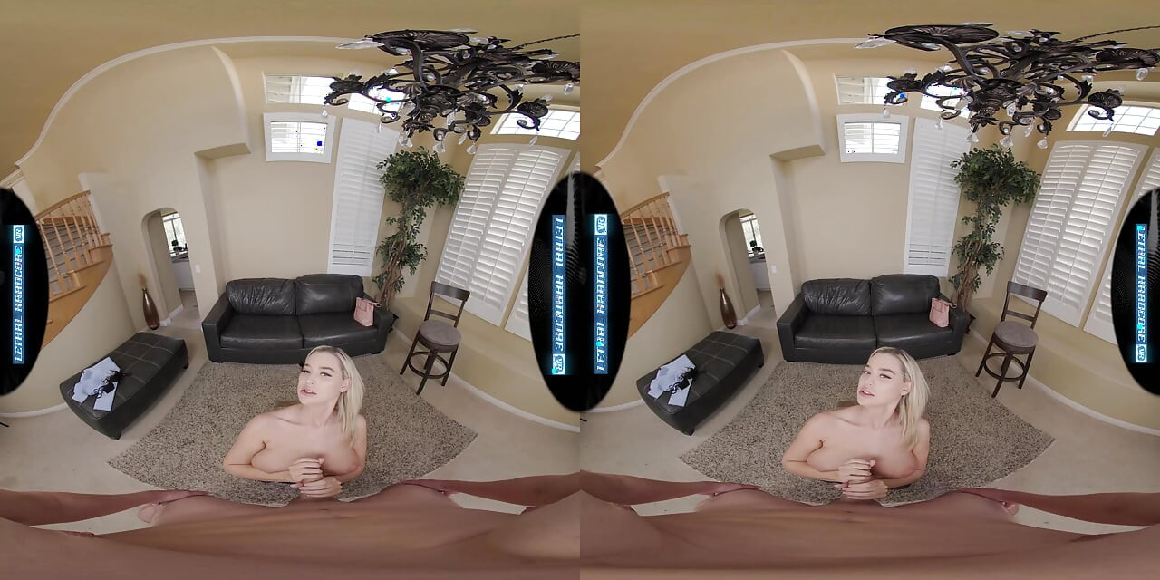 LETHAL HARDCORE VR - İri Memeli Güzel BLAKE BLOSSOM'un Memeleri VR POV Sikişte Zıplıyor