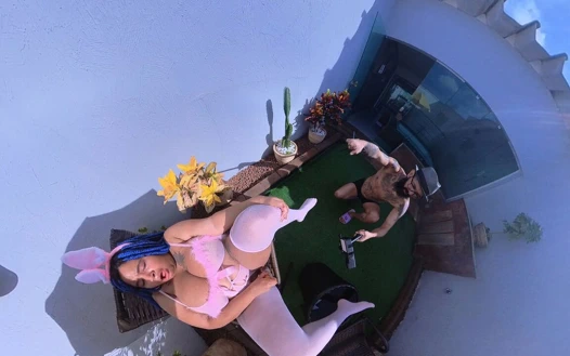 Vr bonus sahne tombul tavşan havuçla oynuyor. Tombulbigbusty