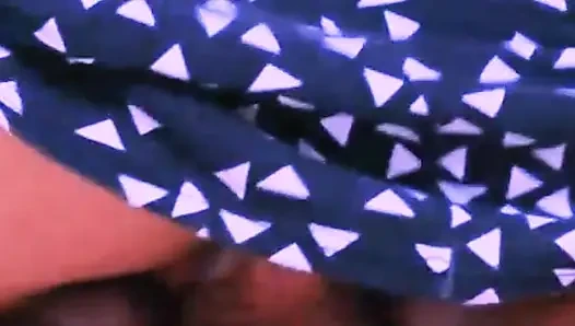 Yaramaz en iyi arkadaş partide erkek arkadaşı tarafından kurtuluyor