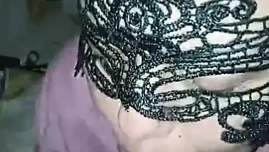 Baskın bir bakış açısı oral seks ve ağzına boşalma ve yutma. Onun yarağını emmeyi seviyorum! Ağzıma boşalması hoşuma gidiyor!