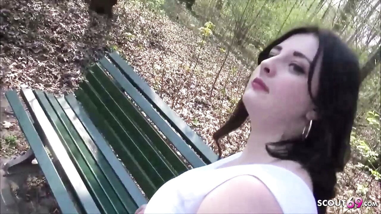 Alman kolej genç elisa ayartmak için sikme içinde park içinde berlin