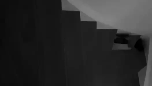 Kızım alt katta başka bir adamla yatıyor